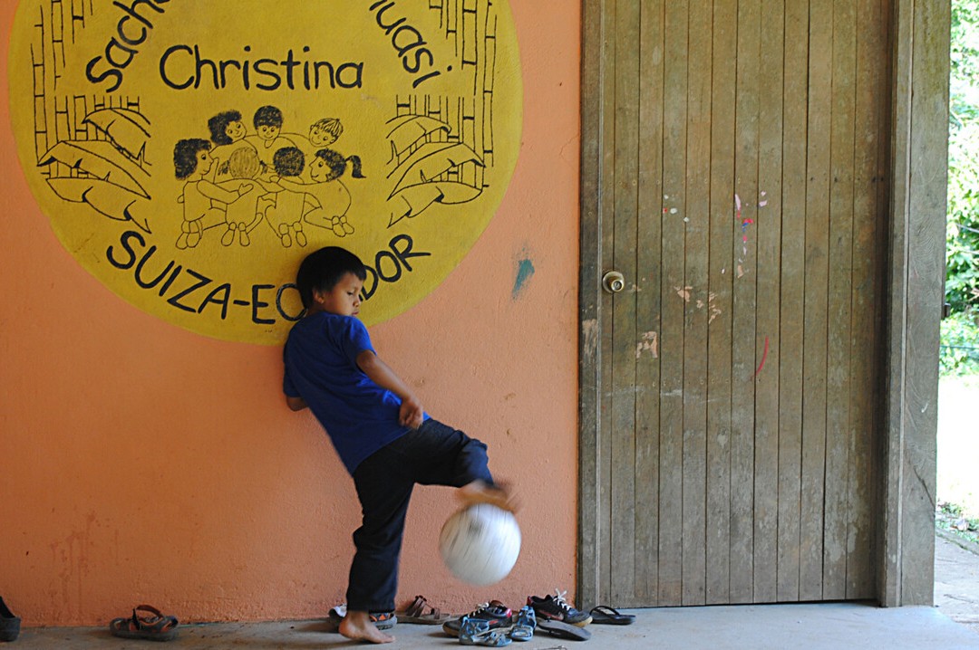 Bild 5 von 15: In der mittlerweile ecuadorianischen Schule kann dank der Unterstützung durch Spendengelder und Lehrpersonen mehrsprachig unterrichtet werden. 