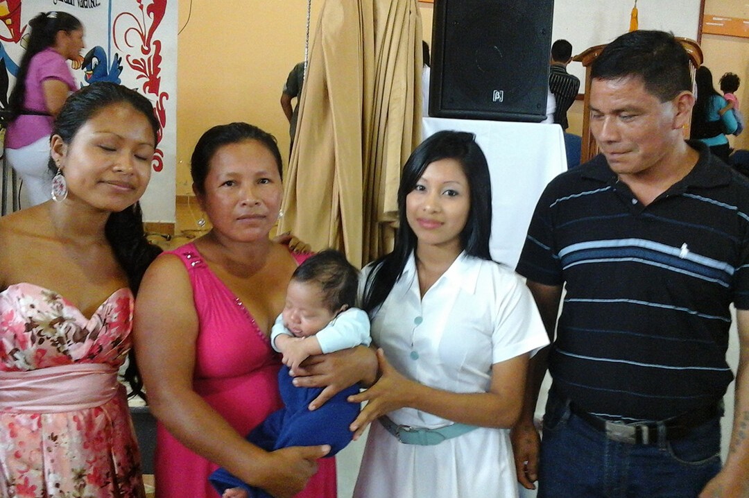 Bild 2 von 6: 2014 – Yesseña Canelos: Geburt des Babys im Mai, bestandene Matura im Juli! 